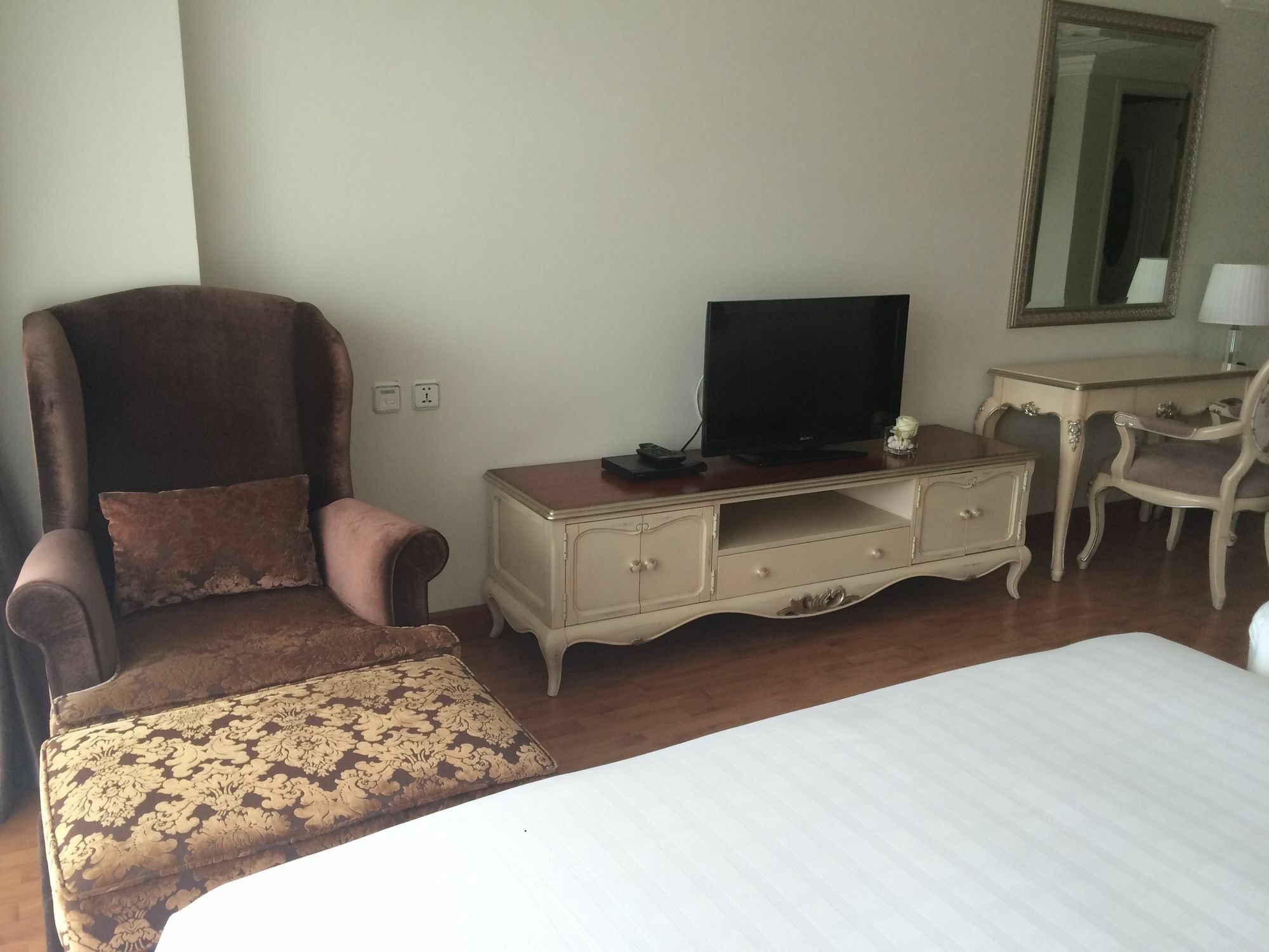 Lk Noble Suite Pattaya Dış mekan fotoğraf